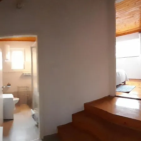 Charming Near 佩特坎内