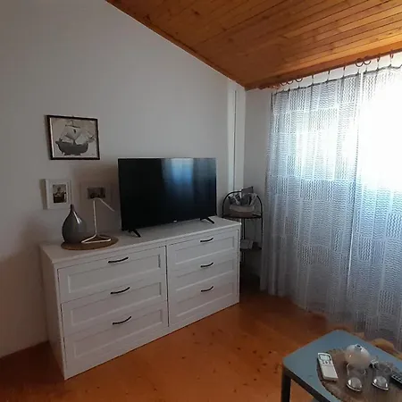 Διαμέρισμα Charming Near Petrcane